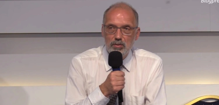 Prof. Andrzej Nowak: Putin chciałby odizolować Polskę od Zachodu