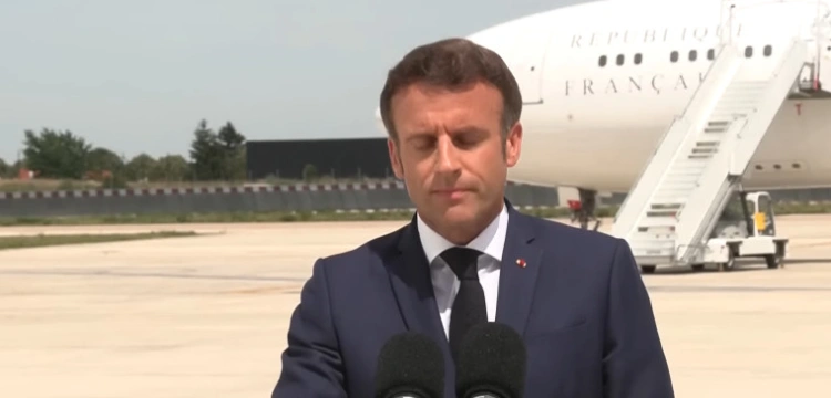 Macron w Rumunii: Będziemy musieli negocjować z Rosją