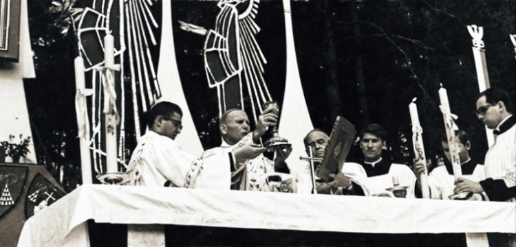 „To obraz oczyszczający". Nowy film o Janie Pawle II wchodzi do kin w całej Polsce