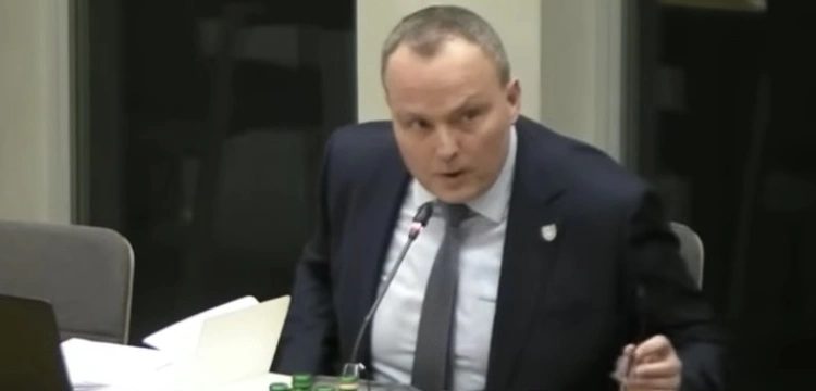 B. szef ABW nokautuje rząd Tuska. „Wtedy centra handlowe nie płonęły, torów nie wysadzano”