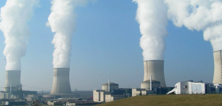 Nie jedna, a dwie elektrownie jądrowe w Polsce? Media o porozumieniu z Koreańczykami