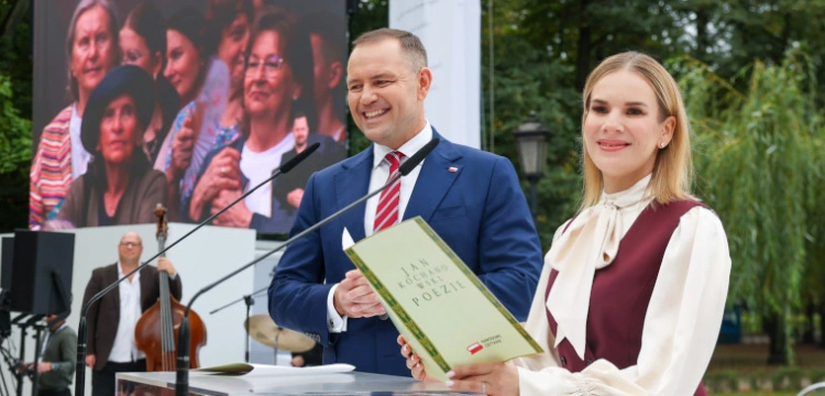 „Czego chcesz od nas, Panie, za Twe hojne dary?”. Para Prezydencka czyta Kochanowskiego