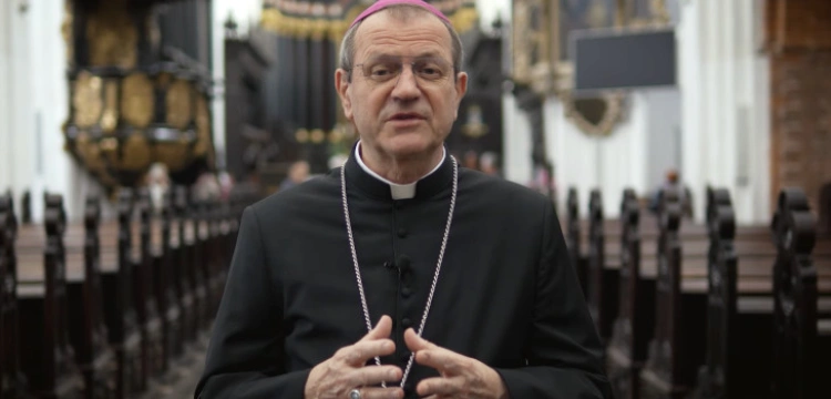Ustawa o związkach partnerskich. Abp Wojda: Kościół stoi na straży małżeństwa