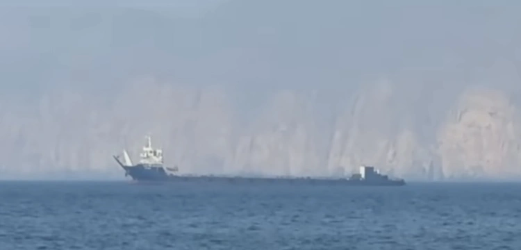 Koniec zawieszenia broni? Iran odpowiada na ataki w Libanie. Cieśnina Ormuz zamknięta