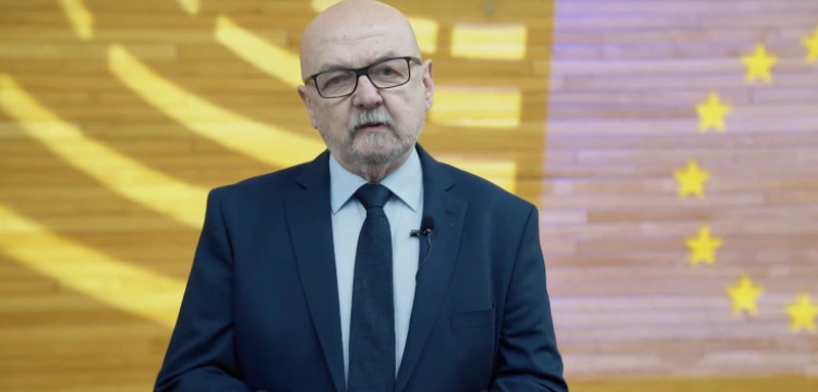 „Niektórych uważam za zdrajców”. Prof. Legutko ostro o opozycji