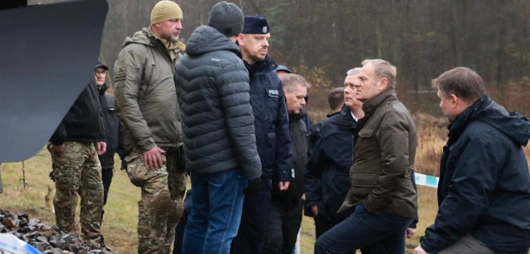 Premier: Chcieli wysadzić pociąg