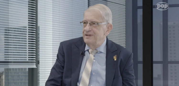 Koniec kampanii oczerniającej „HiT”. Sąd oczyszcza prof. Roszkowskiego z zarzutów