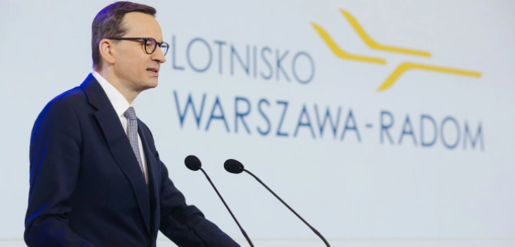 „Zdejmujemy klątwę z Radomia”. Lotnisko w Radomiu już otwarte