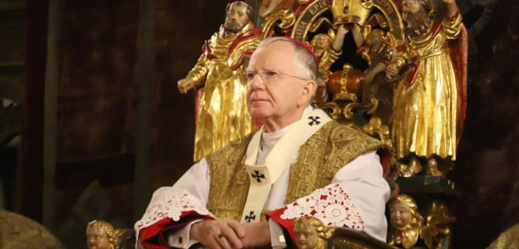 „Bogu dzięki za takich biskupów!”. Andrijanić komentuje homilię abpa Jędraszewskiego