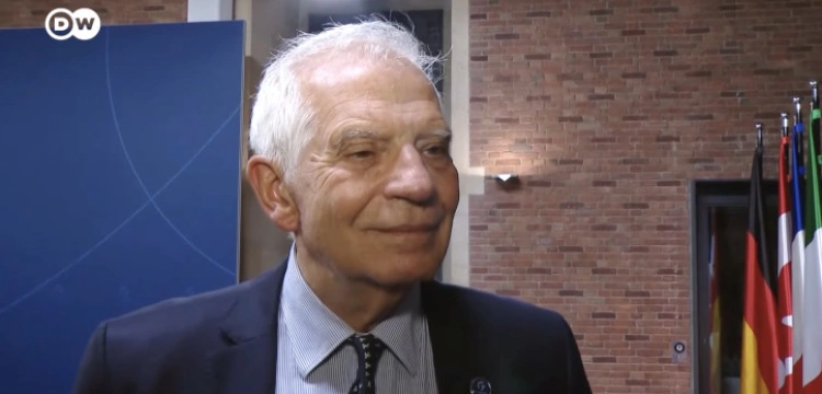 Borrell broni Scholza. „Nie możemy stawiać Chin na równi z Rosją”