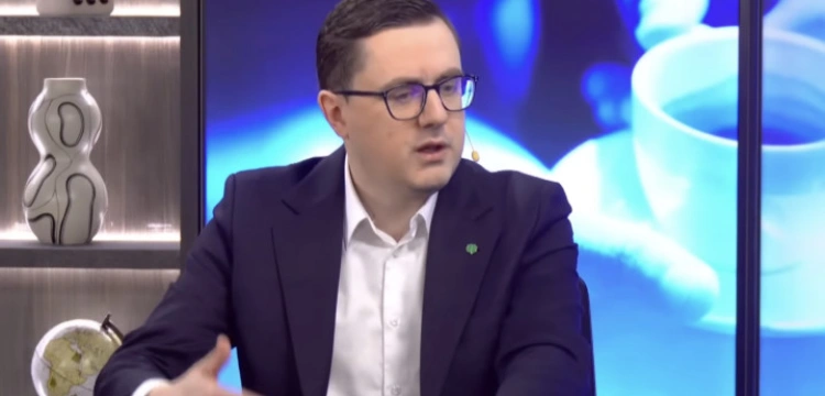 Absolutny skandal! Minister energii ujawnia, za co… prof. Czarnek kupił panele fotowoltaiczne