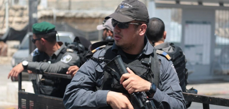 Eskalacja przemocy w Izraelu. Policja apeluje do obywateli o noszenie przy sobie broni