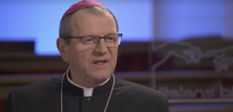 Przewodniczący KEP: Religia lub etyka powinny być obowiązkowe