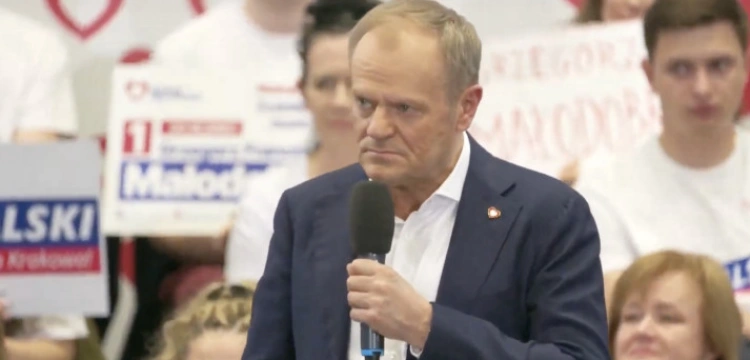 „Nie chcę podgrzewać atmosfery, ale…”. Premier odpowiada ambasadorowi Izraela