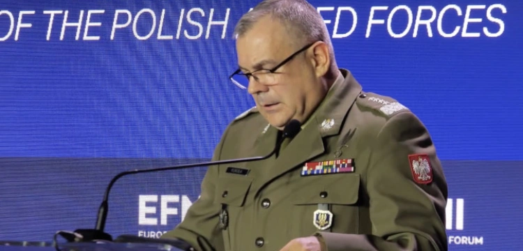 Szef Sztabu Generalnego: Rosja przygotowuje się do wojny z NATO
