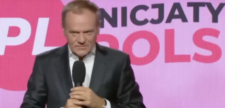 „Kandydat na żenadę sezonu”. Internauci miażdżą „rewelacje” Tuska