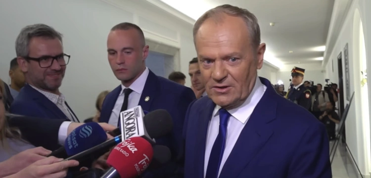 I kto to mówi?! Premier o „psuciu ustroju w Polsce”