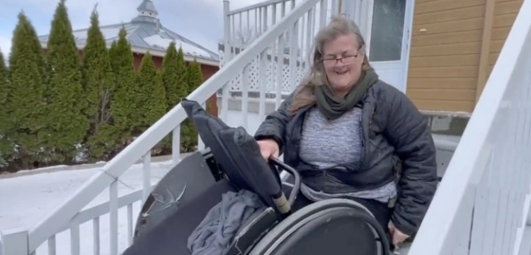 Przerażające! Kanadyjska weteranka poprosiła rząd o rampę do wózka. Zaproponowano jej… eutanazję