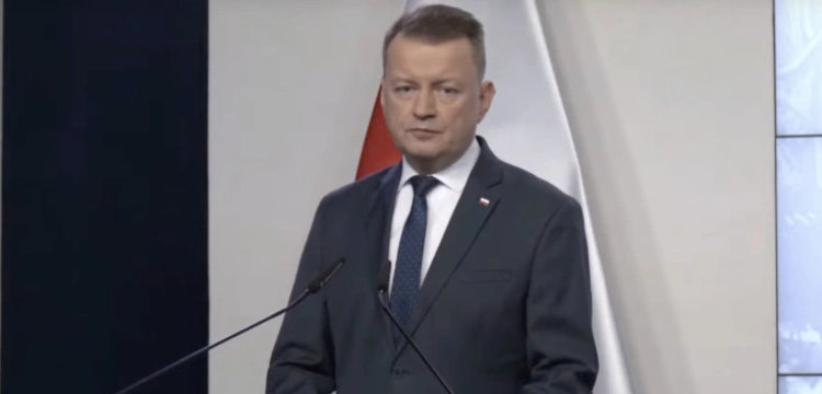 „Działalność na szkodę spółki”. Błaszczak o dramatycznym spadku oglądalności TVP Info