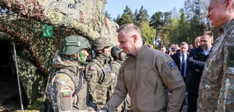 Prezydent obserwuje manewry na Przesmyku Suwalskim: Pokazujemy gotowość do obrony