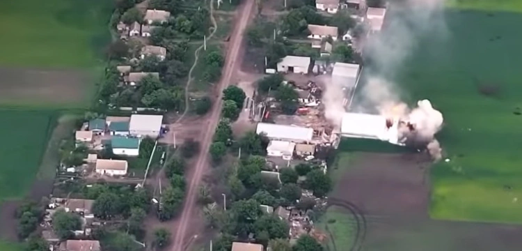 To nagranie robi wrażenie. Ukraińska artyleria urządziła „piekło orkom”
