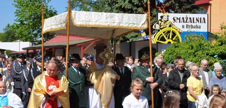 fronda, portal poświęcony, informacje z polski, informacje z świata Boże Ciało dziś jedna z najważniejszych uroczystości w Kościele