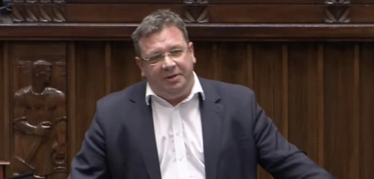 Hołownia chciał ingerować w skład sądu? Wójcik: To trąci niemal o przestępstwo