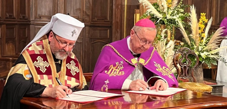 „Nazwanie sprawców, ekshumacja ofiar, prawo do pochówku”. Znamy treść orędzia abp. Gądeckiego i abp. Szewczuka