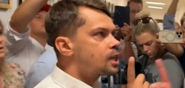 Oto standardy PO! Kołodziejczak będzie „karcił” polityków PiS jak „szczeniaki”