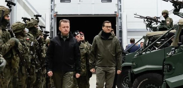 „Zagrożenie jest realne”. Premier o modernizacji polskiej armii
