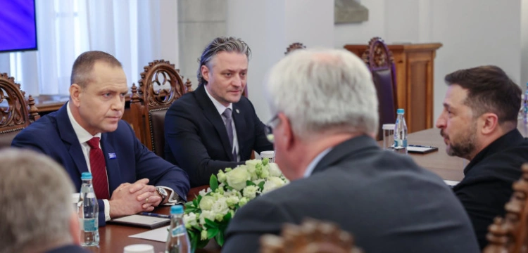 Zełenski po spotkaniu z Nawrockim: Jesteśmy wdzięczni
