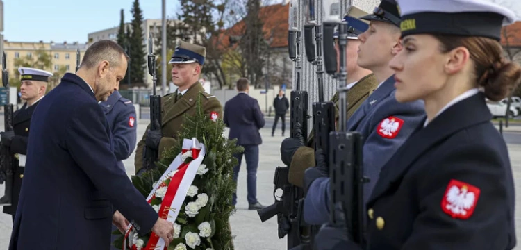 Prezydent RP upamiętnił 21. rocznicę śmierci św. Jana Pawła II