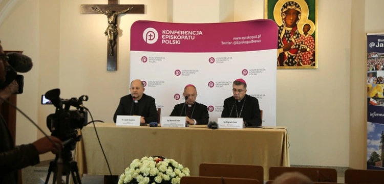 Biskupi na Jasnej Górze: Stajemy mocno w obronie lekcji religii