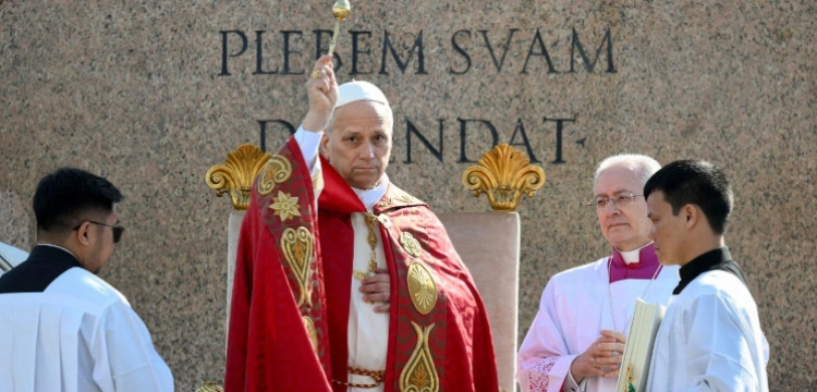 Leon XIV: Chrystus woła z krzyża – odłóżcie broń!