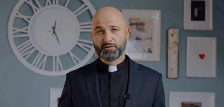 Sercanie zabrali głos. Piszą o psychicznych torturach ks. Olszewskiego i apelują o modlitwę