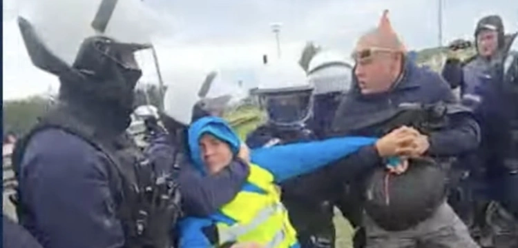 „Zostaliśmy spacyfikowani”. Policja rozwiązała protest górników i hutników