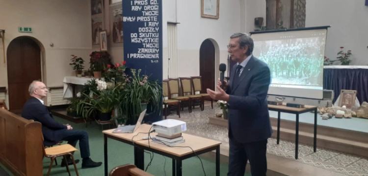 Prof. Żaryn: to atak na autorytet i atrakcyjność pontyfikatu Jana Pawła II