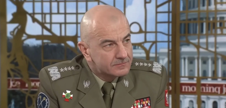 Media: Gen. Andrzejczak wiedział, że straci stanowisko, więc „uprzedził fakty”