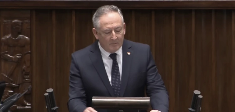 Jeszcze jedna decyzja „ministra-likwidatora” przed odejściem. Sienkiewicz likwiduje Biuro „Niepodległa”