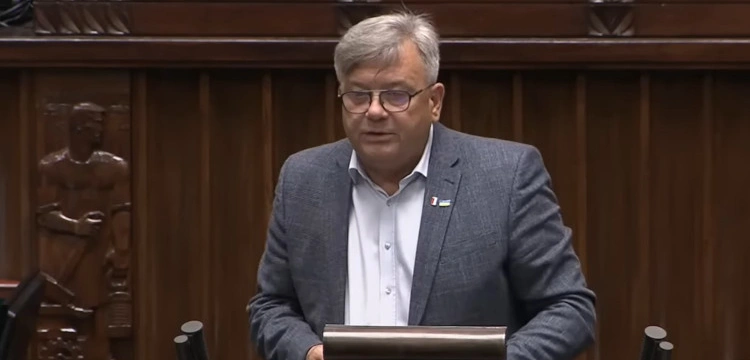 „Geniusz z PO”. Łącki podaje lokalizację… sprzętu wojskowego