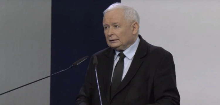 Prezes PiS o słowach Tuska w Berlinie: Szkodliwe i haniebne