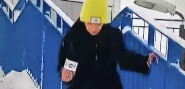 Tak wyglądał dworzec w Mławie. Premier myślał, że to… fejk