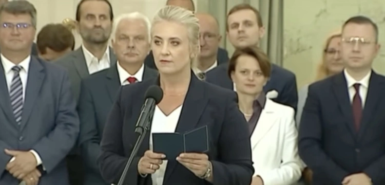 „Przystępujemy do ciężkiej pracy”. Nowa minister zdrowia zaprasza do dialogu