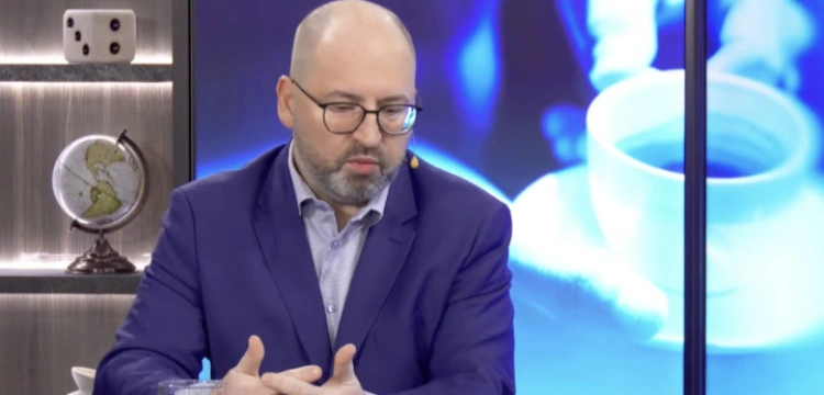 Podziały w PiS to celowa operacja? Bielan: Spiskowa teoria