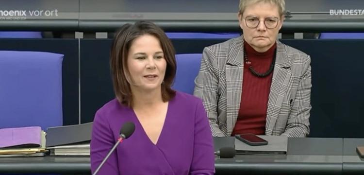 Baerbock po powrocie z Chin: Berlin nie może być naiwny w relacjach z Pekinem