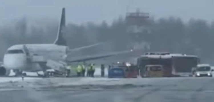 Niebezpieczne zdarzenie w Wilnie. Samolot PLL LOT wypadł z pasa