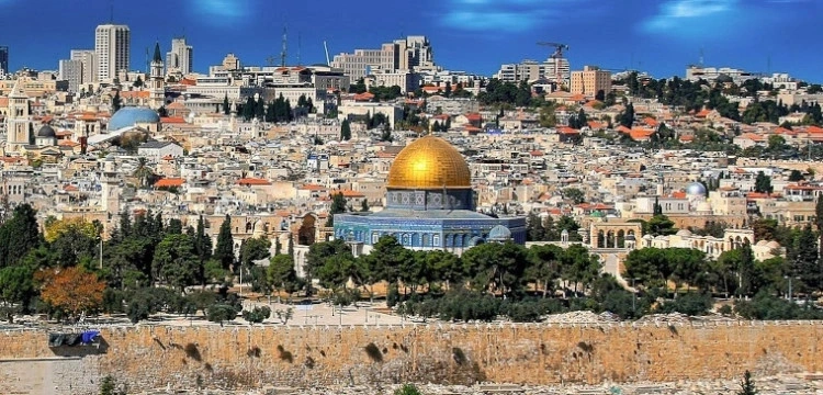 Żydzi prześladują chrześcijan. Brutalna napaść na arcybiskupa w Jerozolimie