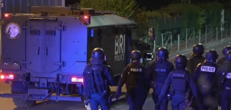 Babcia zabitego 17-latka zwróciła się do uczestników zamieszek: Przestańcie!