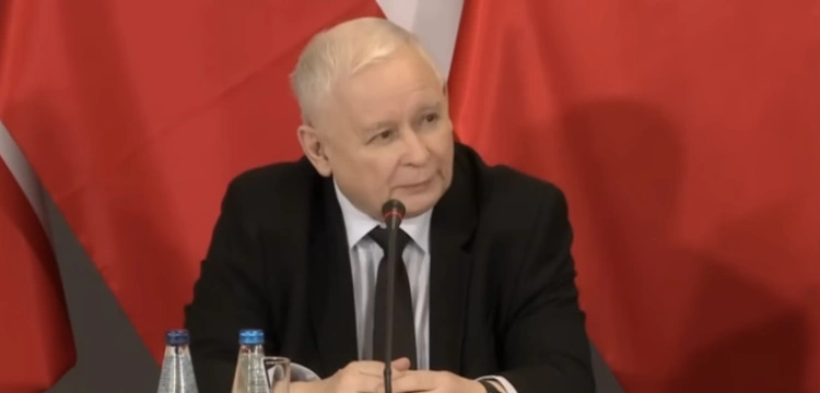 Prezes PiS: Będziemy dążyć do zmian w Konstytucji