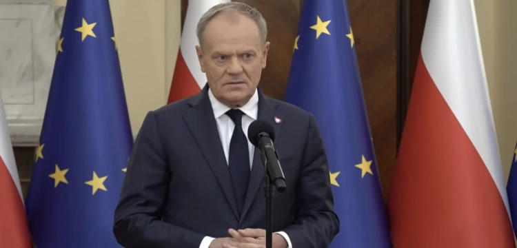 Donald Tusk kreuje się na przeciwnika migracji. „Błędu z 2015 roku Unia już nie popełni”